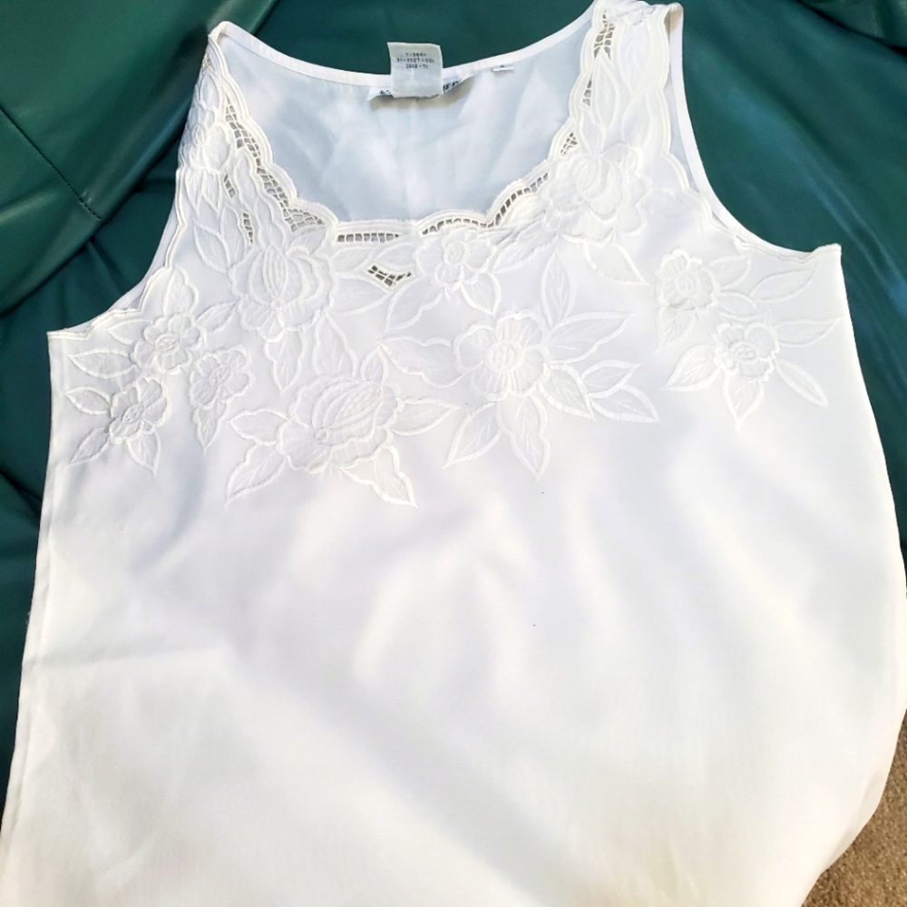 Spiegel Togther Vintage Lace Embroidered Tank